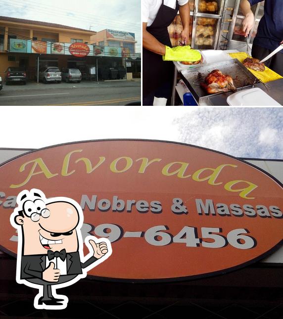 Взгляните на снимок ресторана "Alvorada Carnes Nobres e Massas"