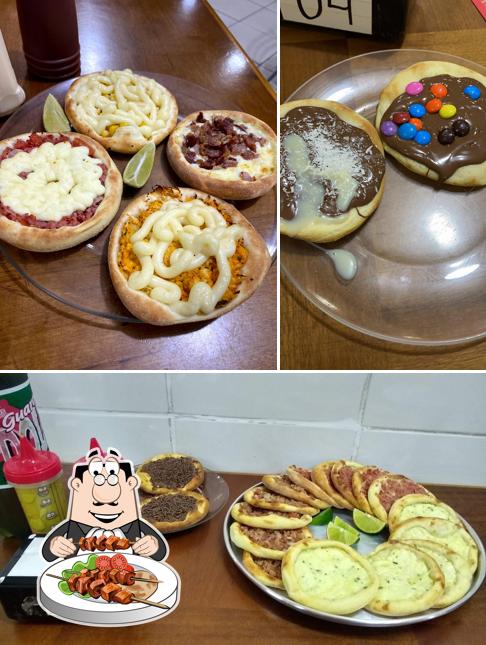 Comida em Esquinão Mogi Pizzaria e Esfiharia