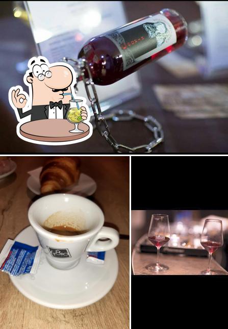 Goditi un drink dal menu