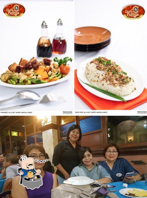 Это снимок, где изображены еда и столики в Doña Felisa