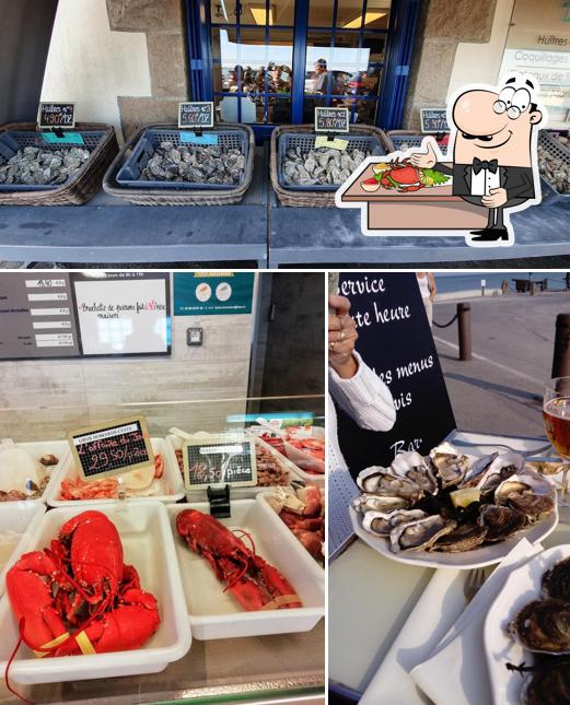 Essayez de nombreux plats à base de fruits de mer proposés par Les Viviers De La Houle