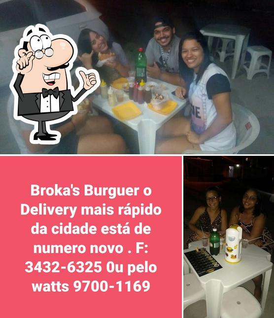 O interior do Broka's Prime Burgueria Gourmet