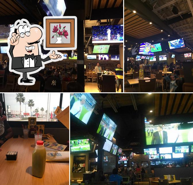 Cortesia de cumpleanos - Picture of Buffalo Wild Wings, Saltillo