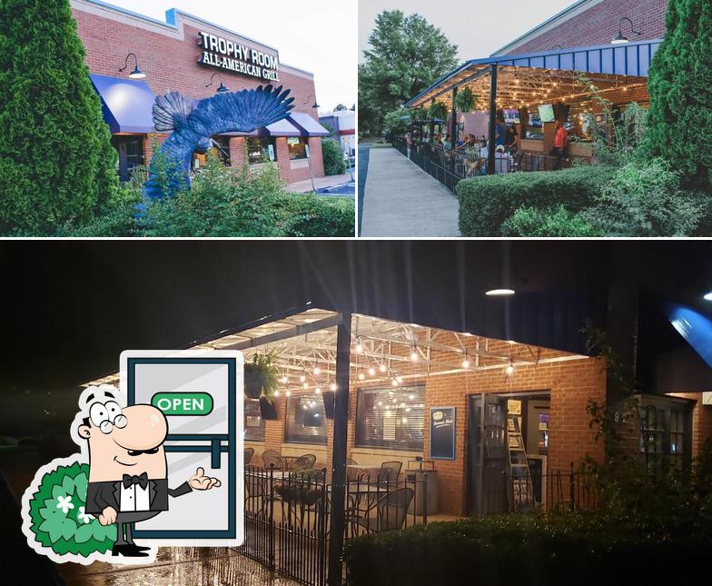 Tony's Trophy Room in Collierville Restaurant menu and reviews