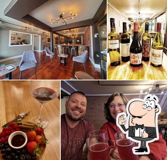 Oak Barrel Wine and Whiskey Bar in Eatonville Restaurant reviews