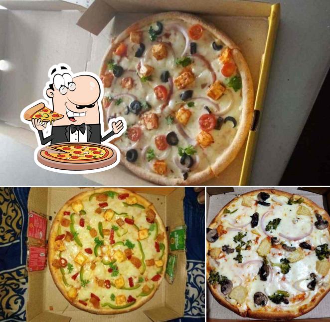 Try out pizza at Crusto's - Cheese Burst Pizza