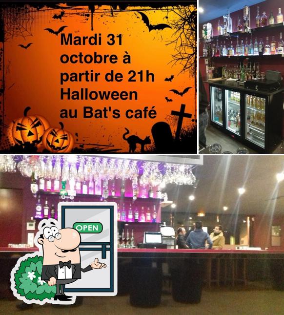 Profitez de la vue de l'espace ouvert de Le Bat's Café