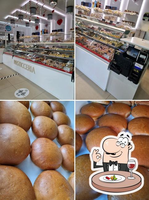Platti al Pasticceria Modenese