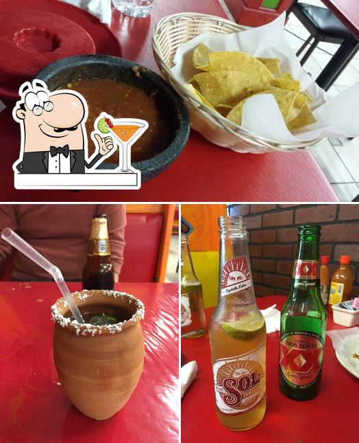 This is the picture showing drink and food at EL JALICIENSE