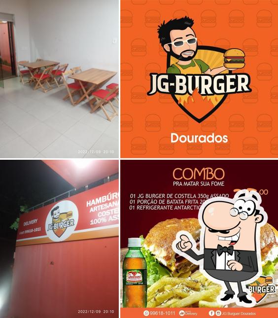 O interior do JG Burger Dourados