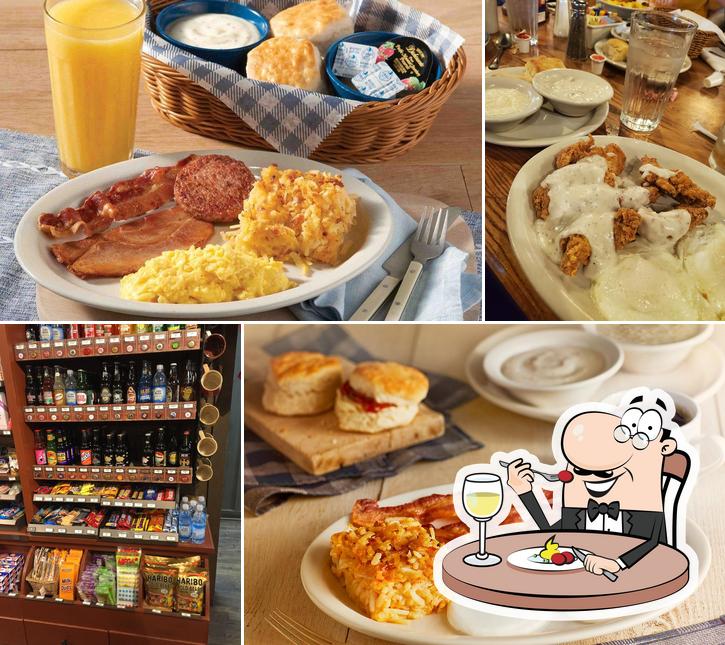 Platos en Cracker Barrel Old Country Store