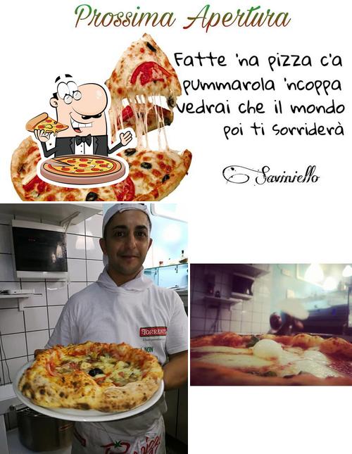 Scegli una pizza a Pizzeria Saviniello