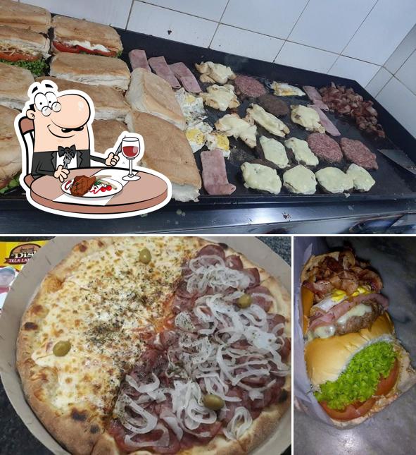 Experimente pratos de carne no disk-tela-lanches
