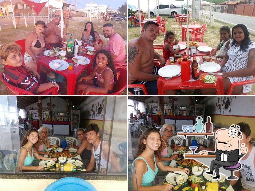 Veja imagens do interior do Restaurante Beira Mar