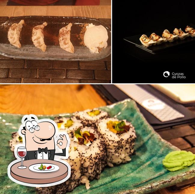 Еда в "Bento Sushi"