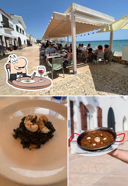Фото, на котором видны еда и внешнее оформление в Restaurant Mar Salada