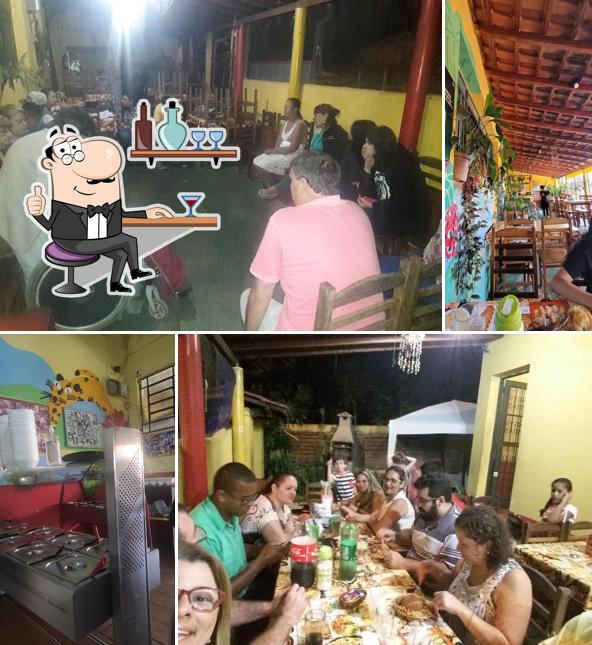 Veja imagens do interior do Canto do Acarajé