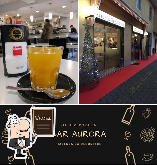 Regarder la photo de B&J Bar Aurora