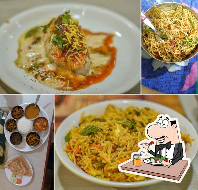 Meals at Cocktail Khichdee