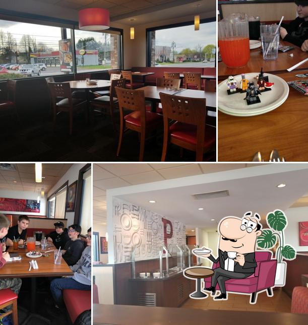 L'intérieur de Pizza Hut