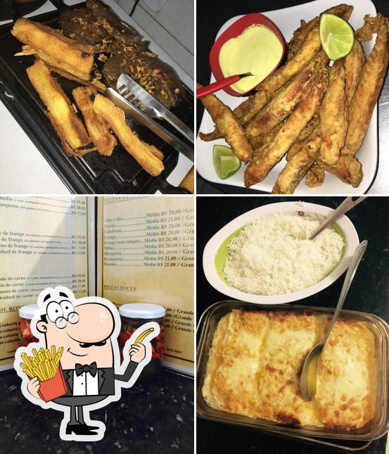 Prove cbatatas fritas francesas no Cantina LA Dona Elvira Dom Rocha