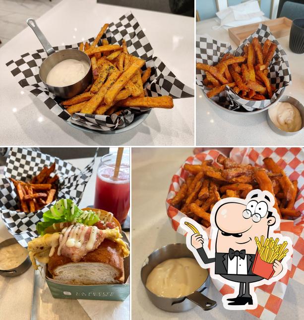 LA PETITE COLLINE & SHAN SHAN CAFE