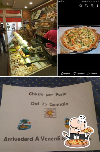 Scegli tra le svariate varianti di pizza