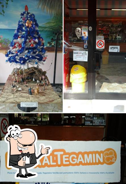 Guarda la foto di Petit Bar