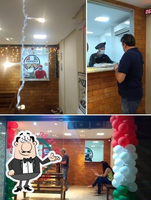 O interior do Pizzaria Florença