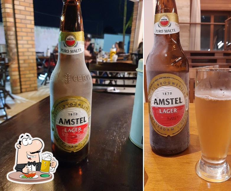 Peça um copo de cerveja leve ou escura