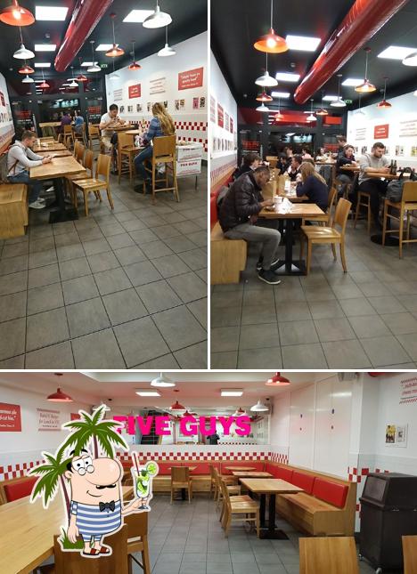 Five Guys Islington, 71 Upper St in London Restaurant menu and reviews