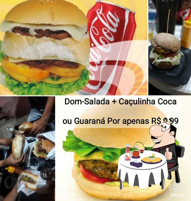 Peça um hambúrguer no Dom Rodrigues Food’s