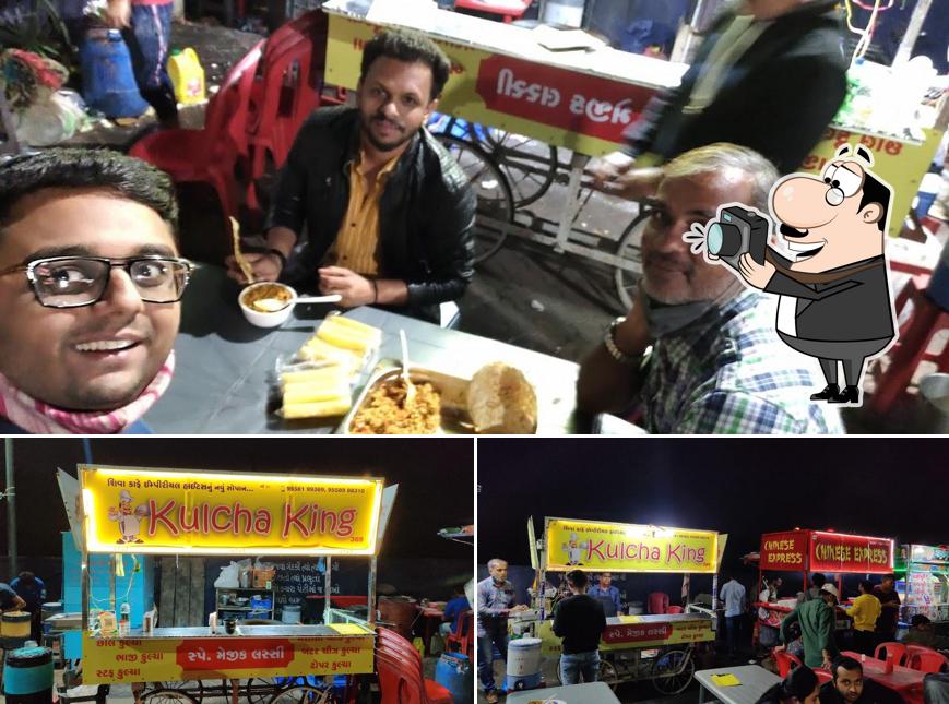 Look at this photo of Rajkot Municipal Corporation Hawker zone(food market only)
