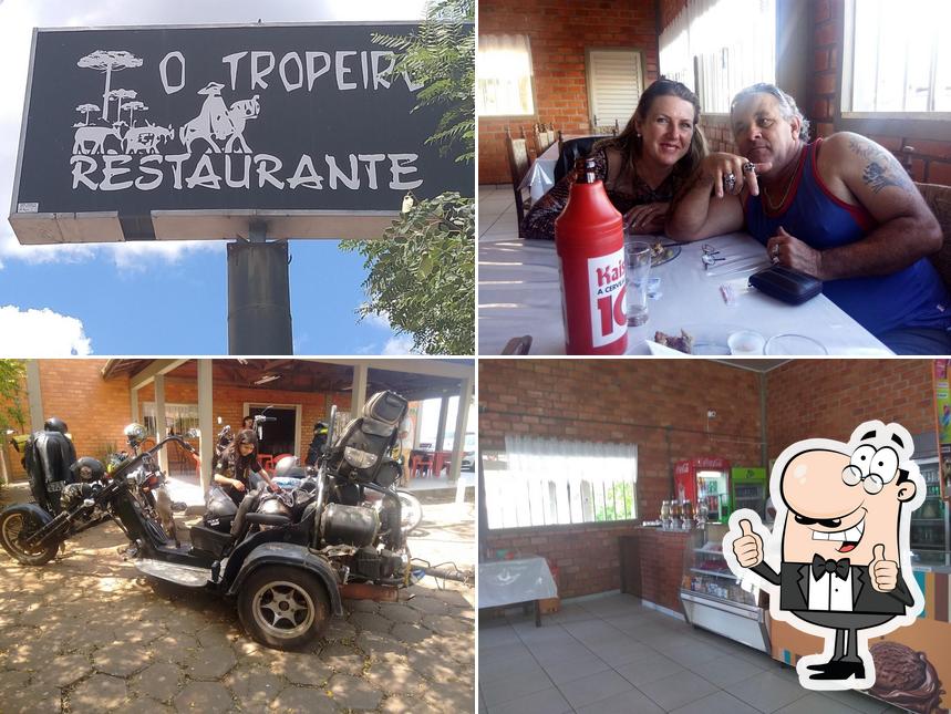 Look at the photo of Restaurante O Tropeiro