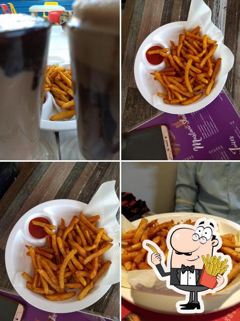 Order French fries at Cream n crunch