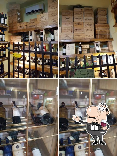 È gradevole bersi un bicchiere di vino a Enoteca winexpert baldaccini