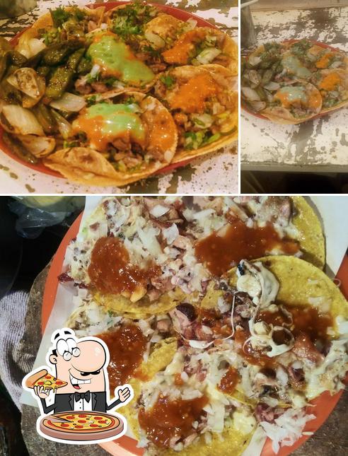 Elige una pizza en Taqueria Guzmán sucursal Cholula