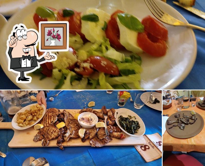 Tra le varie cose da La Torre del Buongustaio si possono trovare la interni e cibo