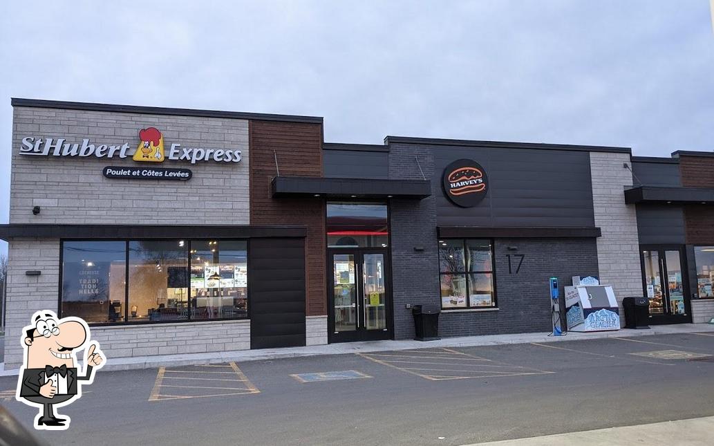 Regarder cette photo de Express St-Hubert