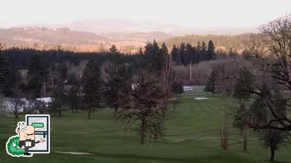 Pineway Golf Course In Lebanon Restaurant Menu And Reviews