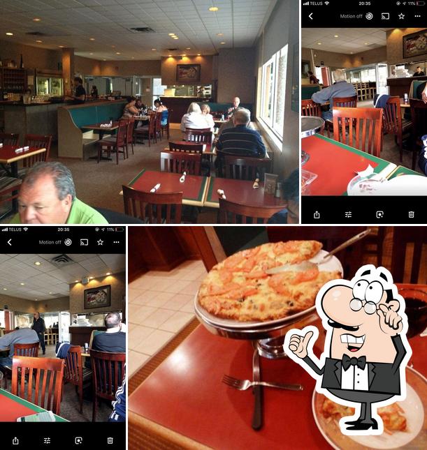 Colonnade Pizza, 280 Metcalfe St in Ottawa - Restaurant menu and reviews