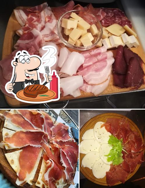 Prenditi i un pasto a base di carne a Bar Agorà