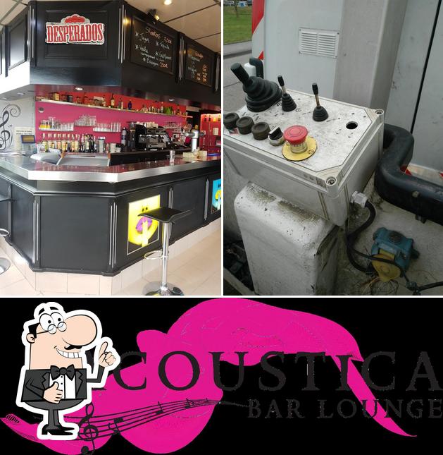 Voici une photo de L'Acoustica bar lounge