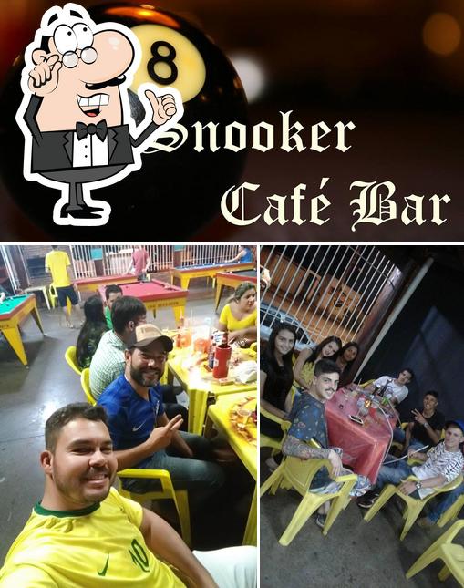 O interior do Snooker Café Bar