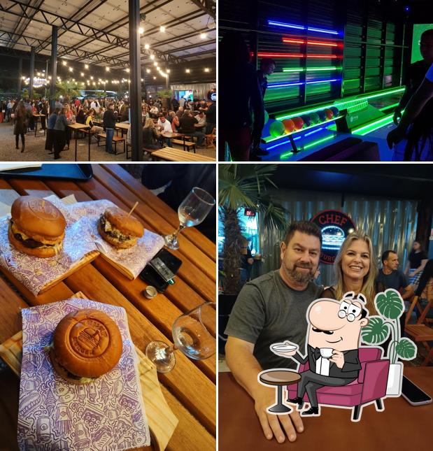 O interior do Streat Food Park