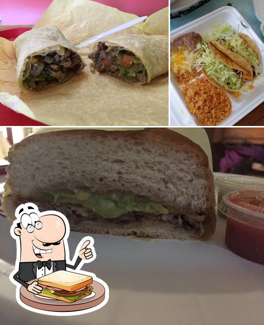 Erickbertos Mexican Food in Escondido Restaurant menu and reviews