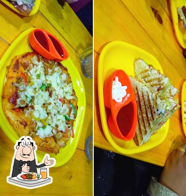 Food at SNACKZAA – BEST VEG & NON-VEG RESTAURANT IN ECR / BIRIYAI VIRUNDU / SEAFOOD PLATTER RESTAURANT IN PONDICHERRY