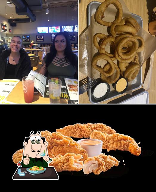Buffalo Wild Wings, 7425 N Academy Blvd in Colorado Springs