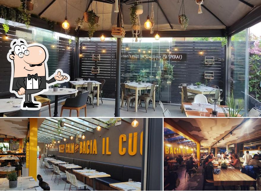 Gli interni di Pizzeria La Casina
