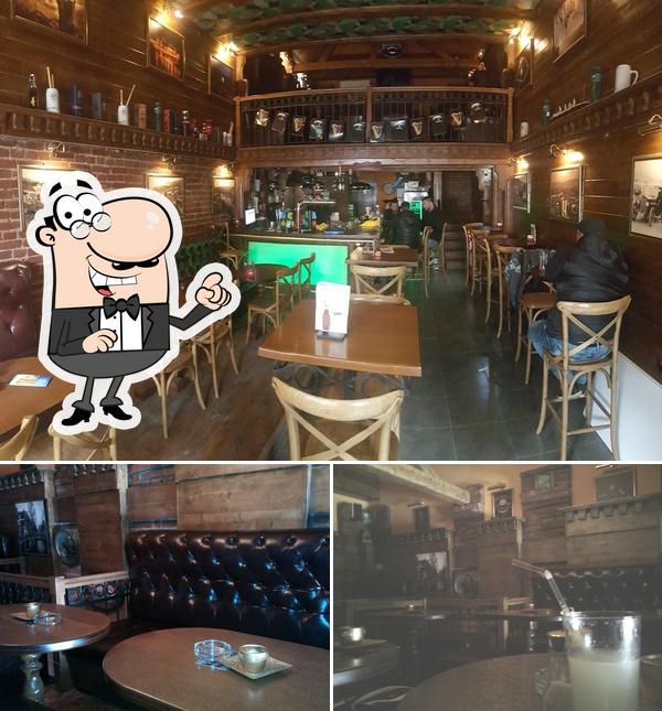 La photo de la intérieur et nourriture de The Pub’s